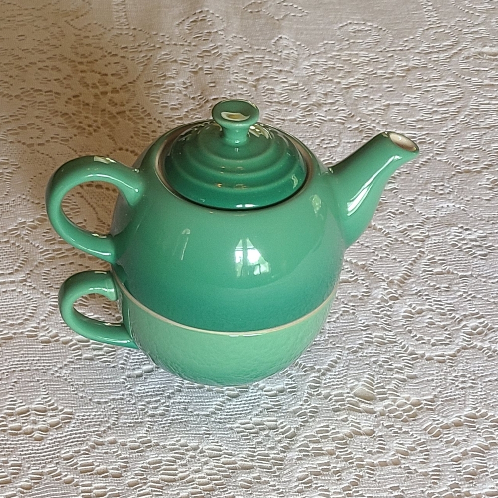 LE CREUSET 3 Pc Green "Tea for One" Teapot Cup & Lid 10 oz Stoneware Set